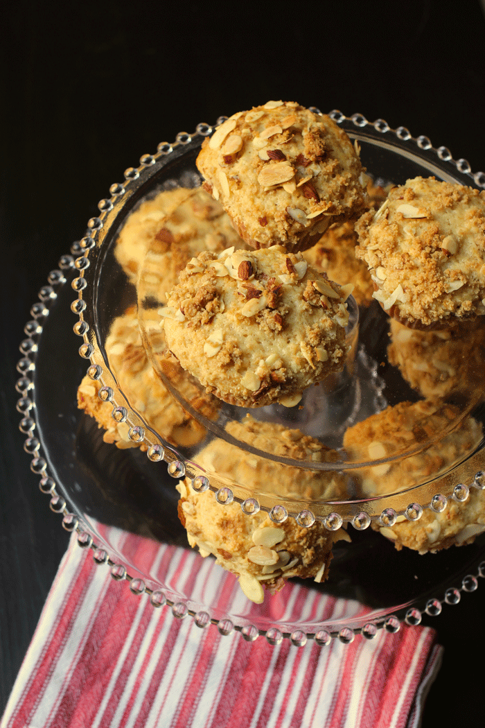 apple muffins with nutty streusel