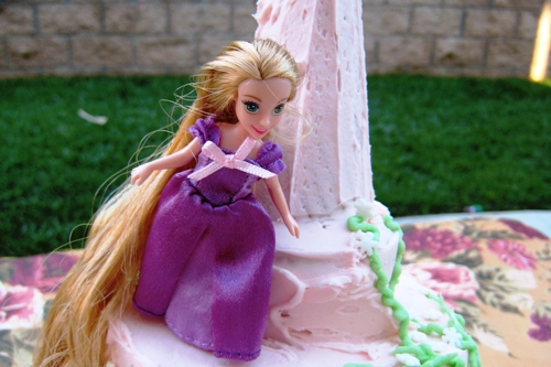 Awesome Homemade Rapunzel Tower Cake