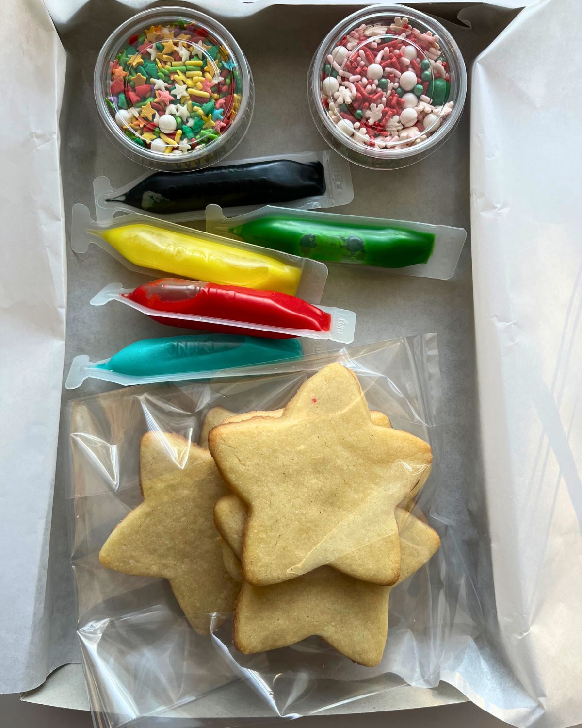 pre-baked cookie decorating kit.