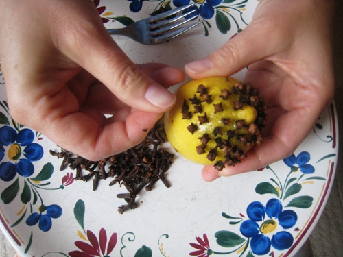 DIY on a Dime: Make a Citrus Pomander