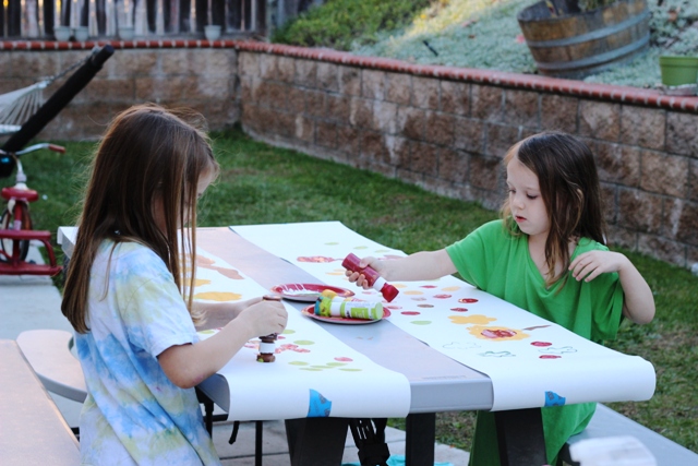 Wrapping Paper That Kids Can Decorate Themselves