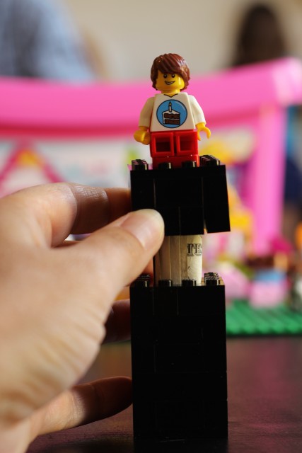 How to Build a Lego Money Holder - Create a fun Lego money holder for gifting cash for birthdays, graduation, and Christmas. It is amazingly simple.