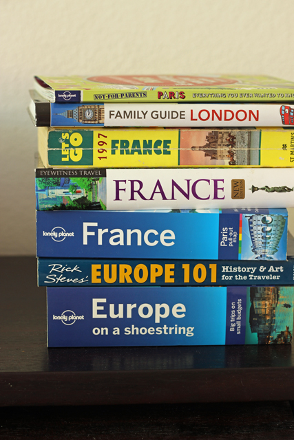 Read Great Travel Books - Planning a trip? Be sure to check out some great travel guides before you go -- and make sure the kids get a chance to read along with you.