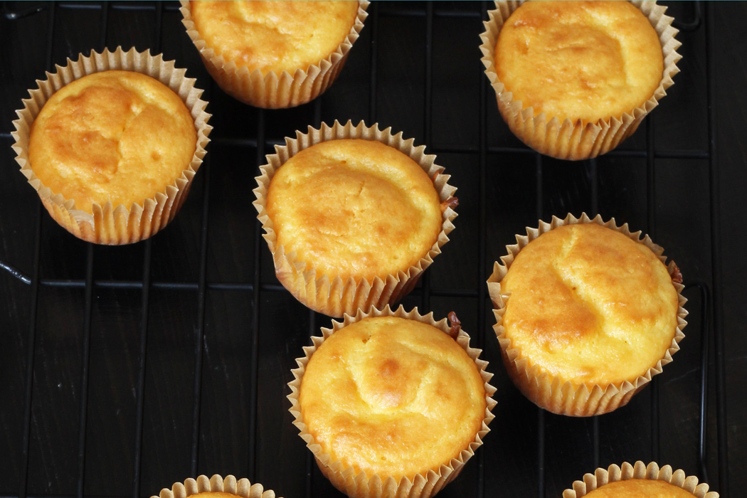  Easy Lemon Cupcakes 