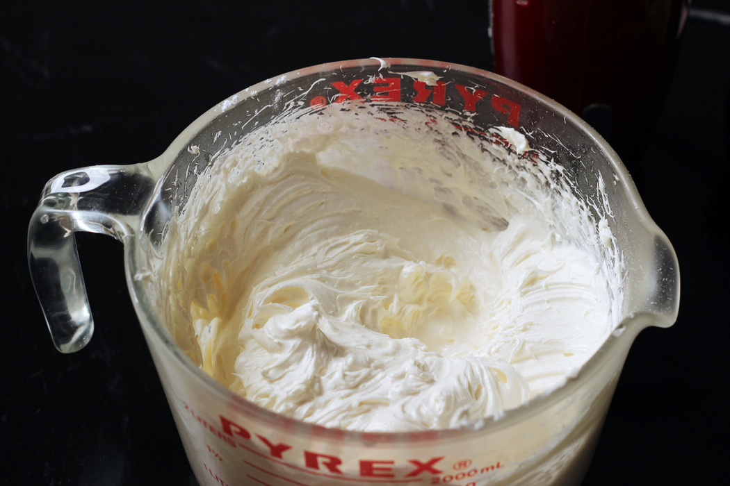 Fluffy Cream Cheese Frosting | Life as Mom