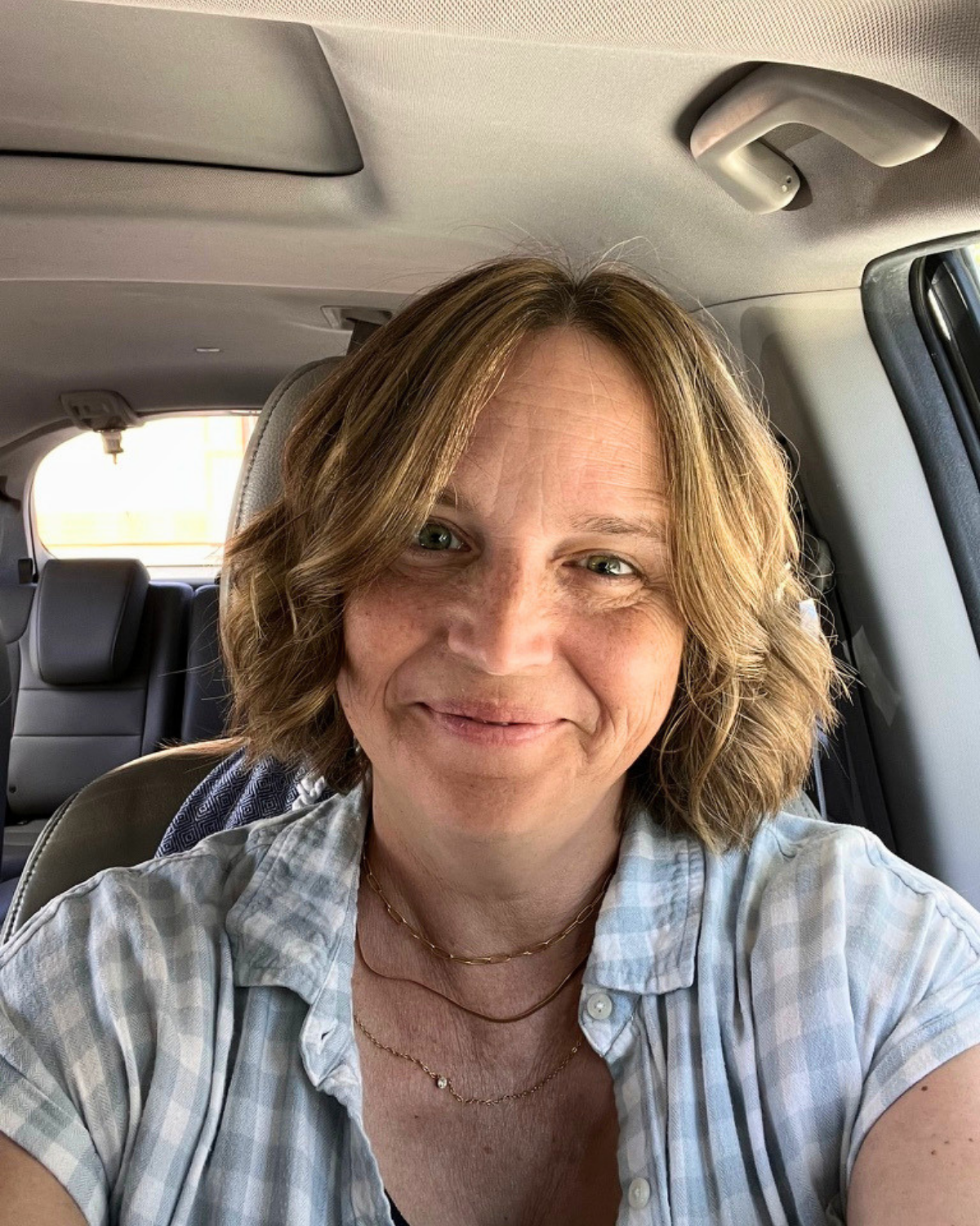 jessica with a new hair do.